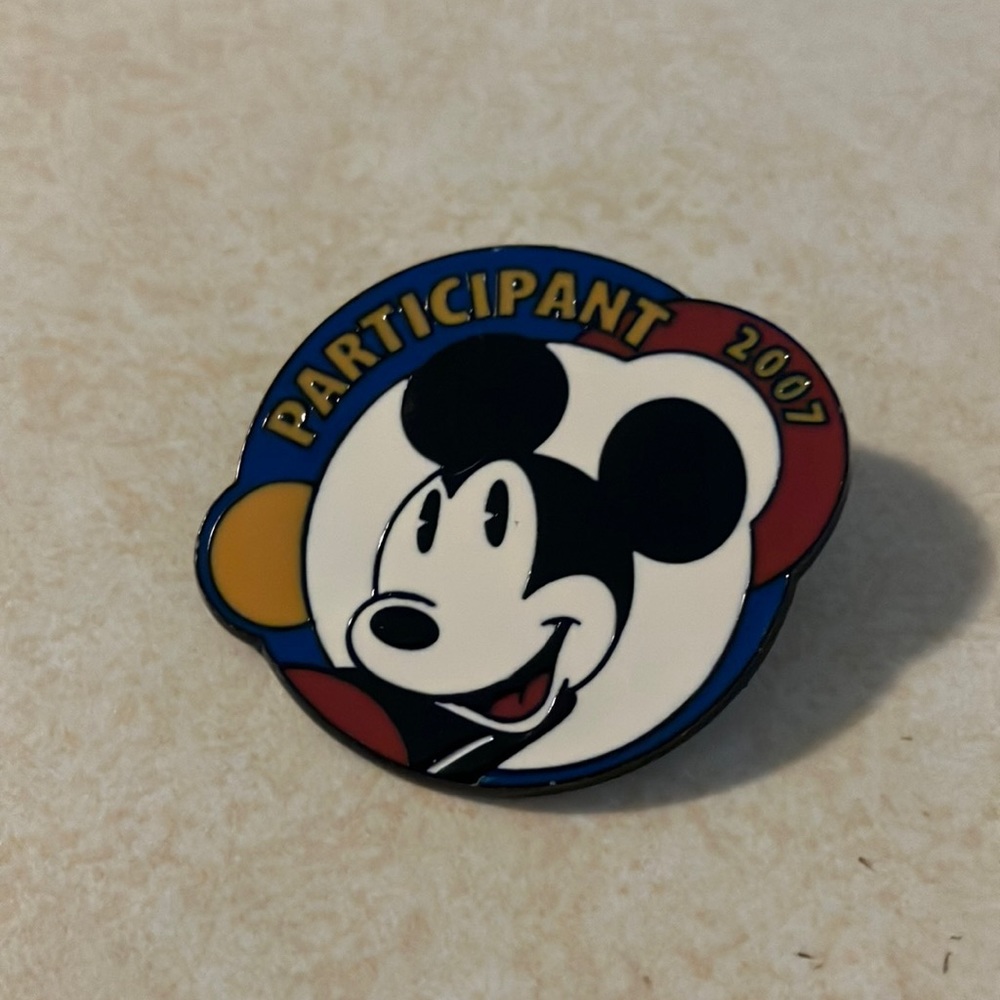 Disney 2007 Participant single back pin